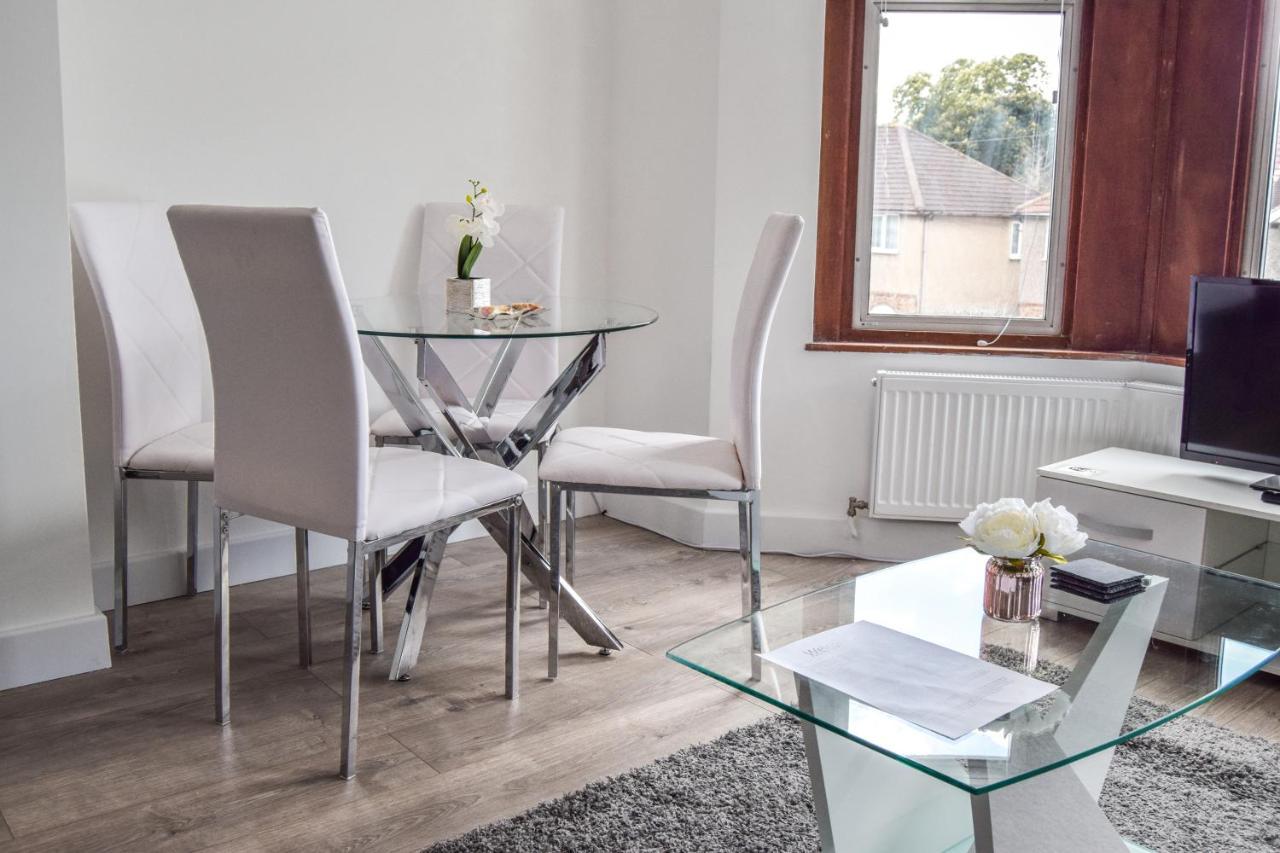 Morland Apartments - Hornchurch London Bagian luar foto