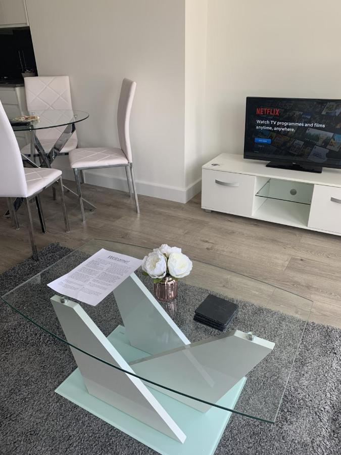 Morland Apartments - Hornchurch London Bagian luar foto