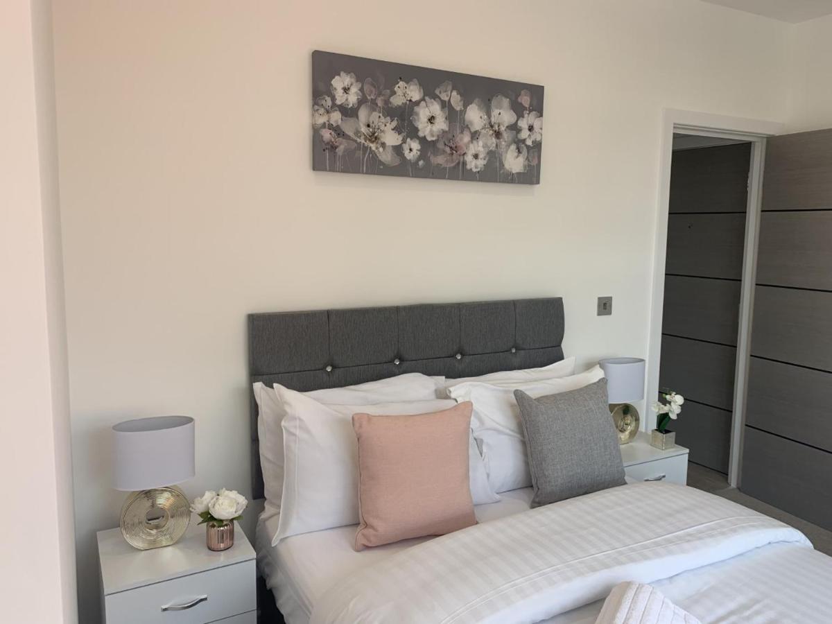 Morland Apartments - Hornchurch London Bagian luar foto