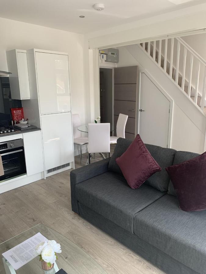 Morland Apartments - Hornchurch London Bagian luar foto