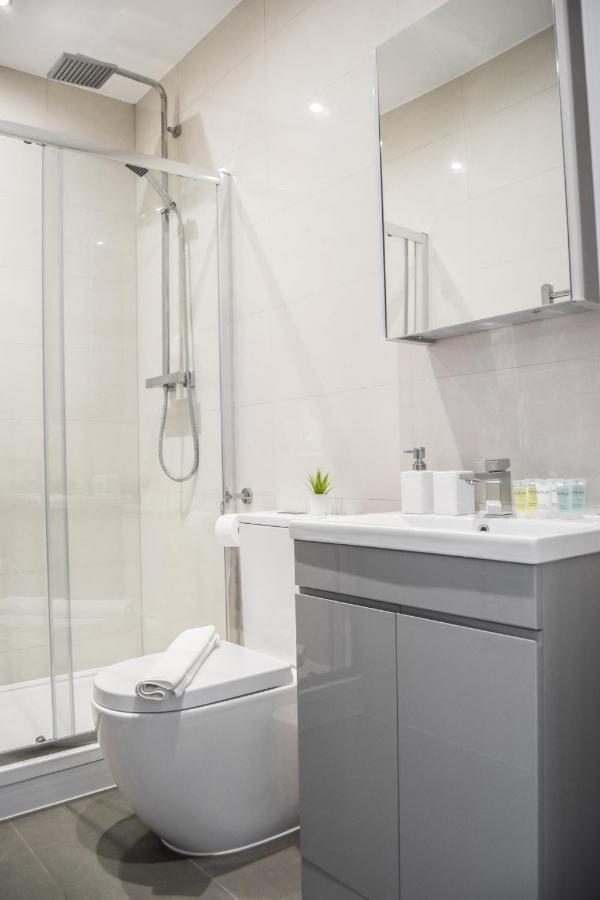 Morland Apartments - Hornchurch London Bagian luar foto